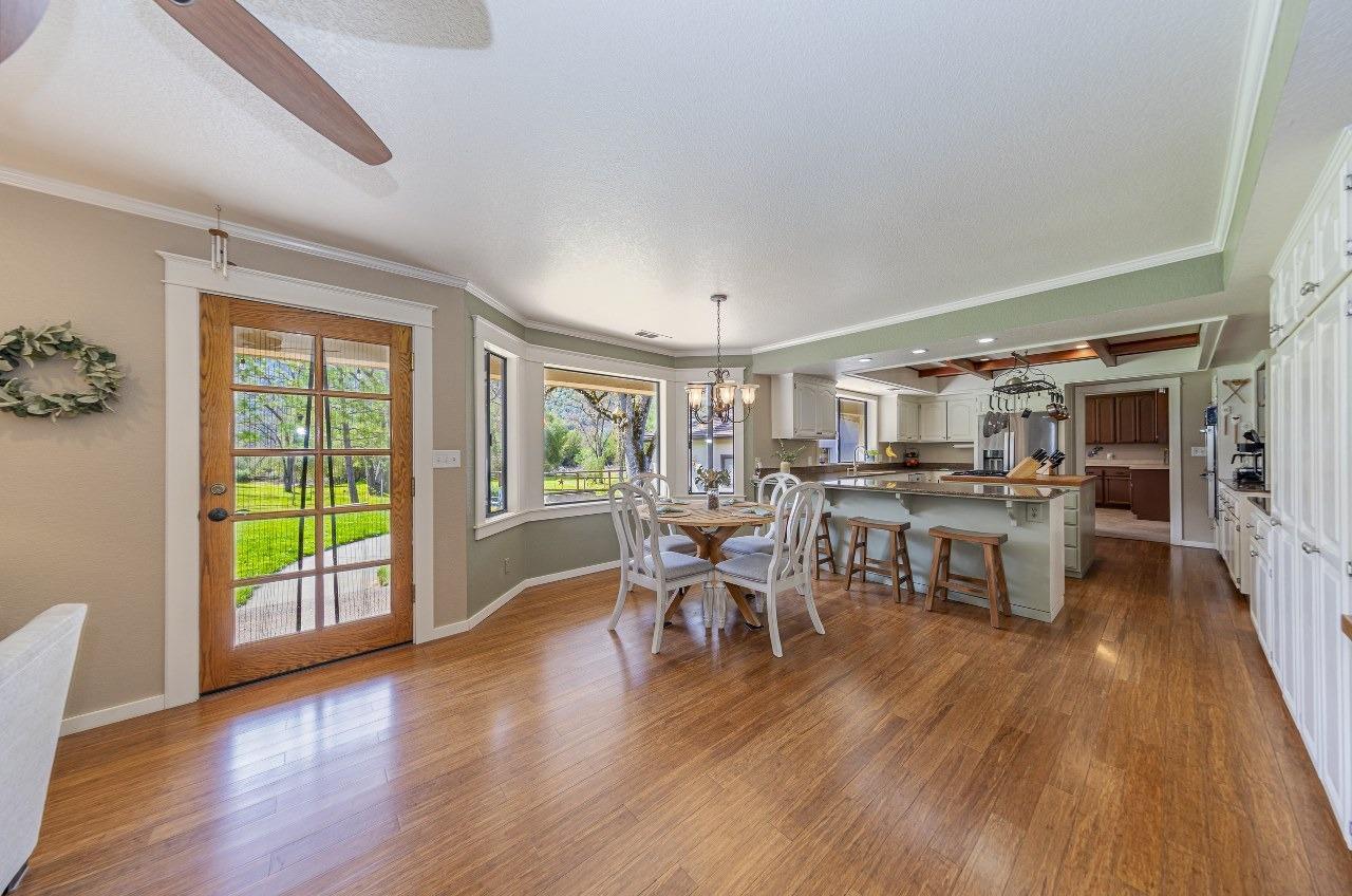 Oakhurst, California, 93644, United States, 3 Bedrooms Bedrooms, ,3 BathroomsBathrooms,Residential,For Sale,1977364