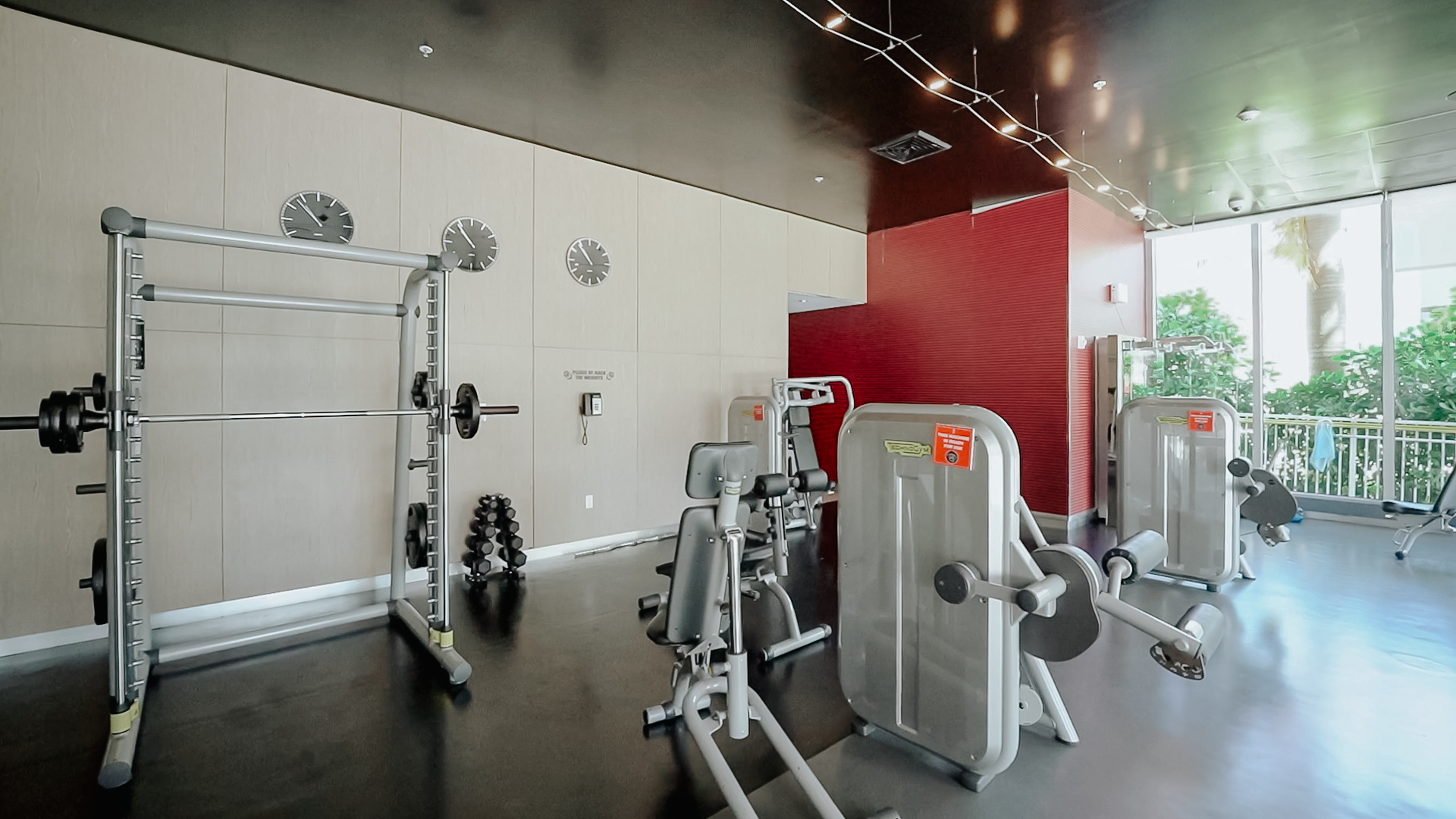  2602 E Hallandale Beach Blvd, Hallandale Beach, FL, 33009 - 物件實景