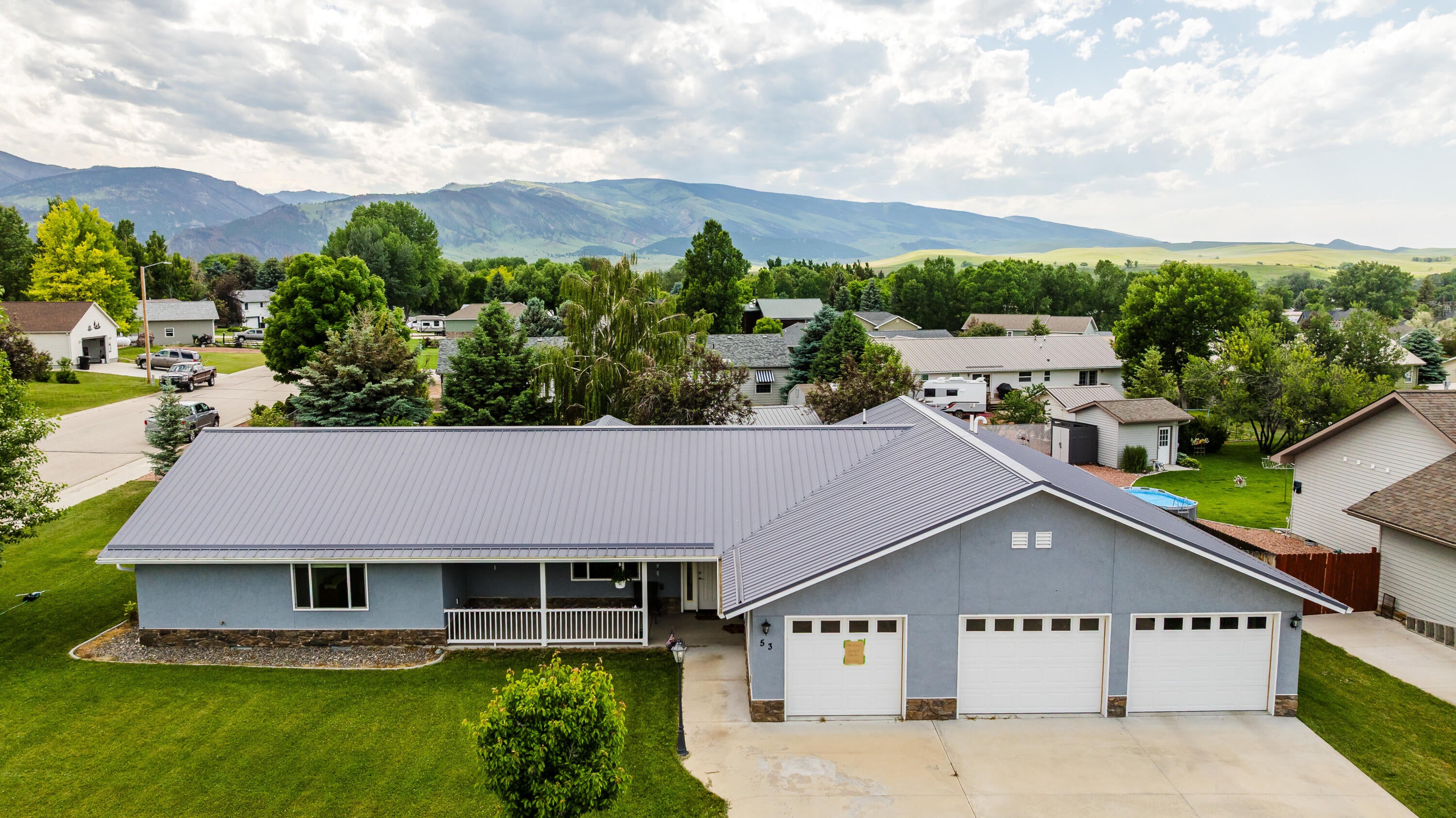 Dayton, Wyoming, 82836, United States, 3 Bedrooms Bedrooms, ,4 BathroomsBathrooms,Residential,For Sale,2015288