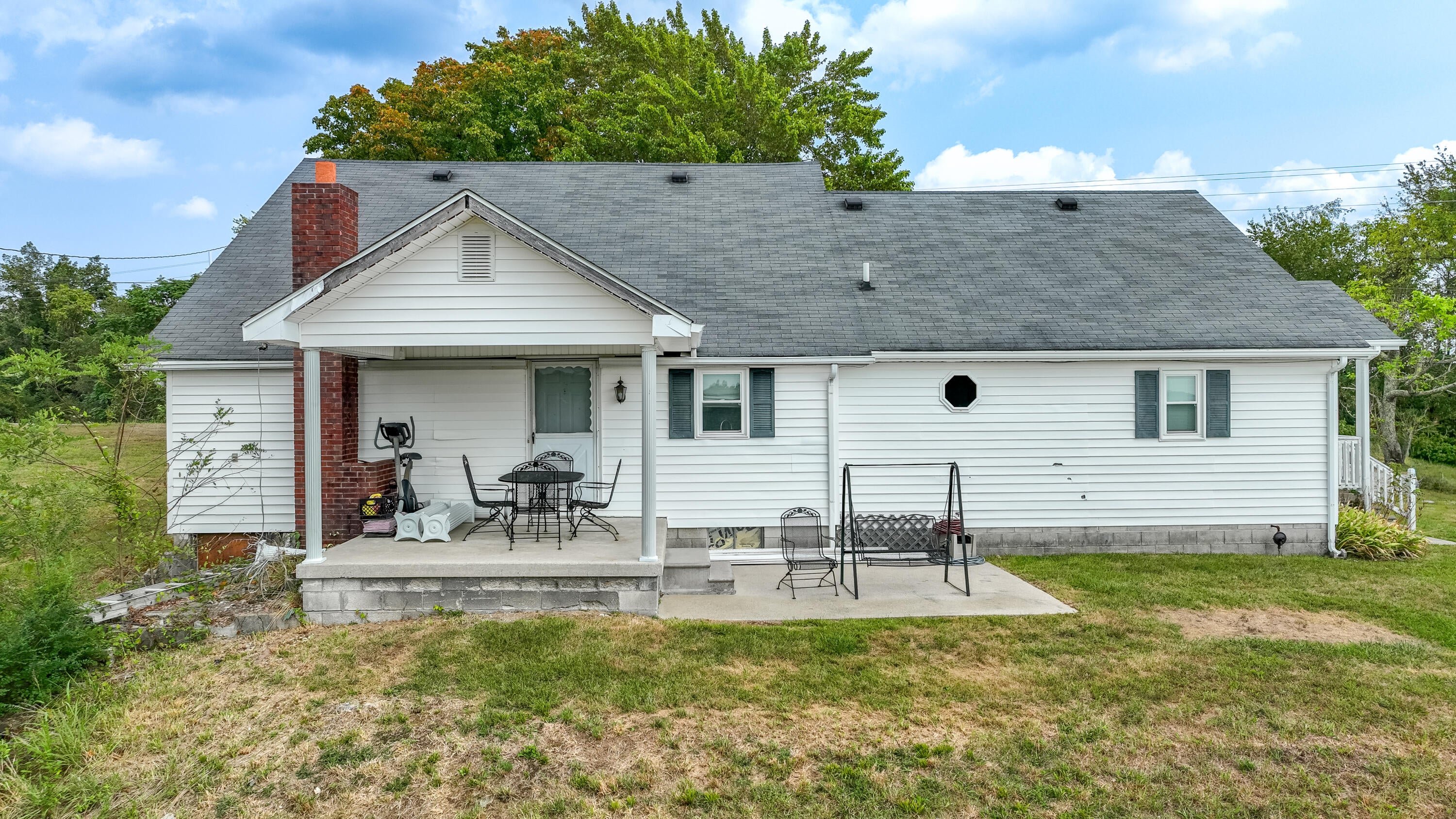 McKee, Kentucky, 40447, United States, 4 Bedrooms Bedrooms, ,2 BathroomsBathrooms,Residential,For Sale,1981490