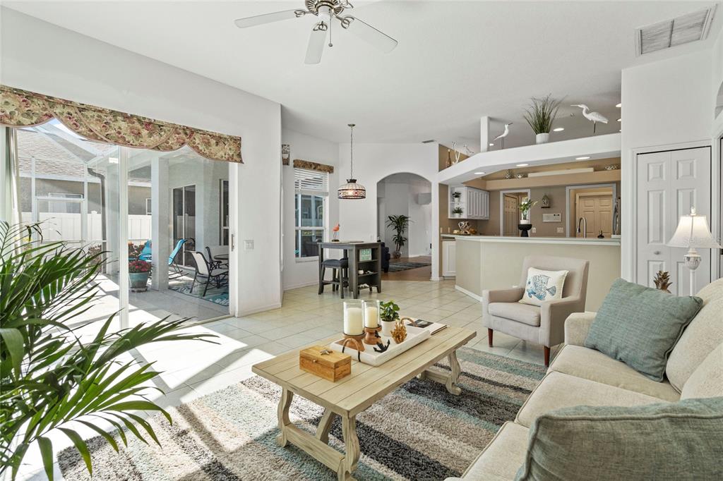 Bradenton, Florida, 34212, United States, 3 Bedrooms Bedrooms, ,3 BathroomsBathrooms,Residential,For Sale,1991817