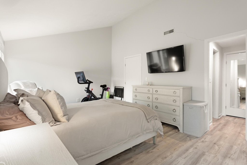 North Andover, Massachusetts, 01845, United States, 2 Bedrooms Bedrooms, ,2 BathroomsBathrooms,Residential,For Sale,1856023