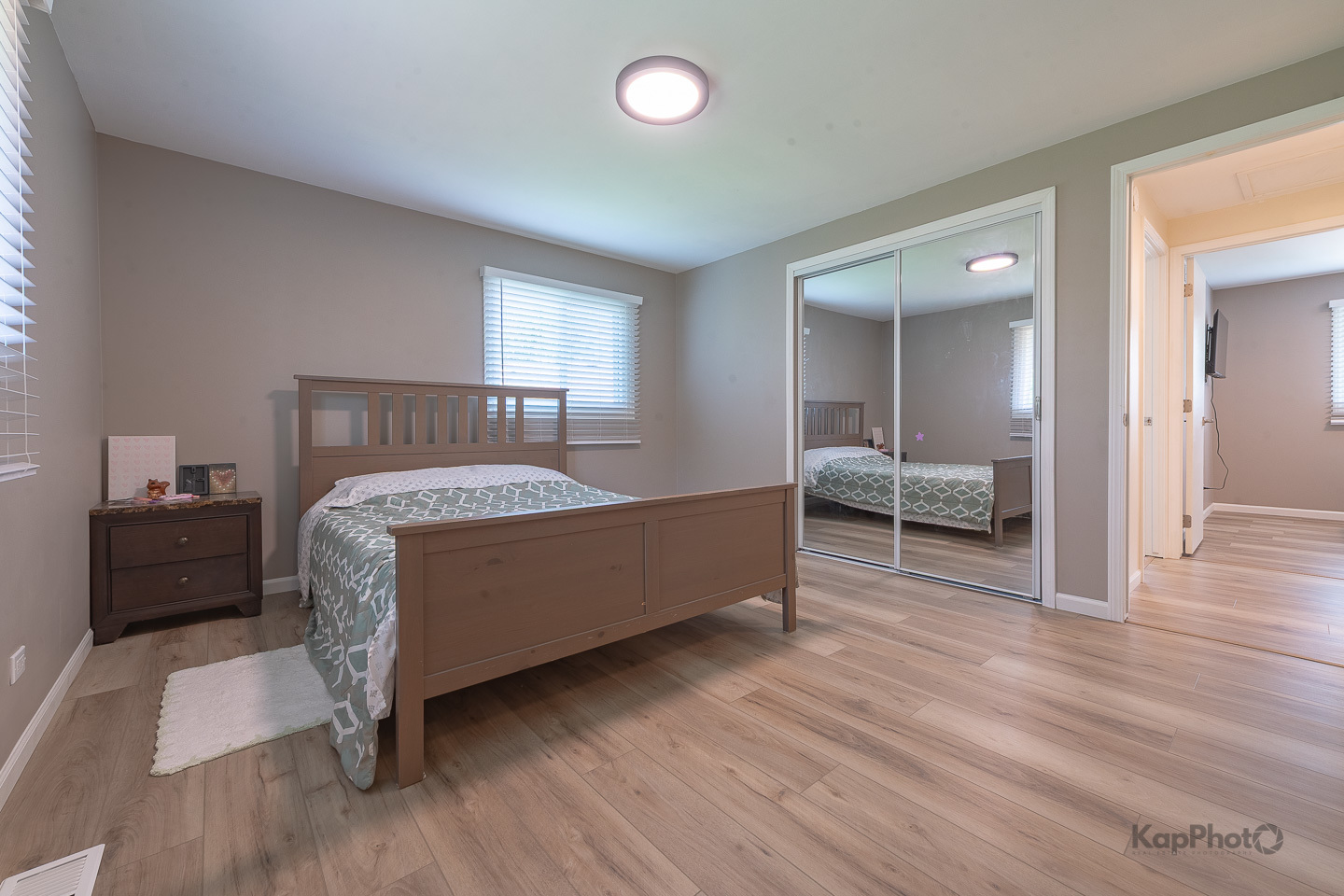 Schaumburg, Illinois, 60193, United States, 4 Bedrooms Bedrooms, ,3 BathroomsBathrooms,Residential,For Sale,1983242