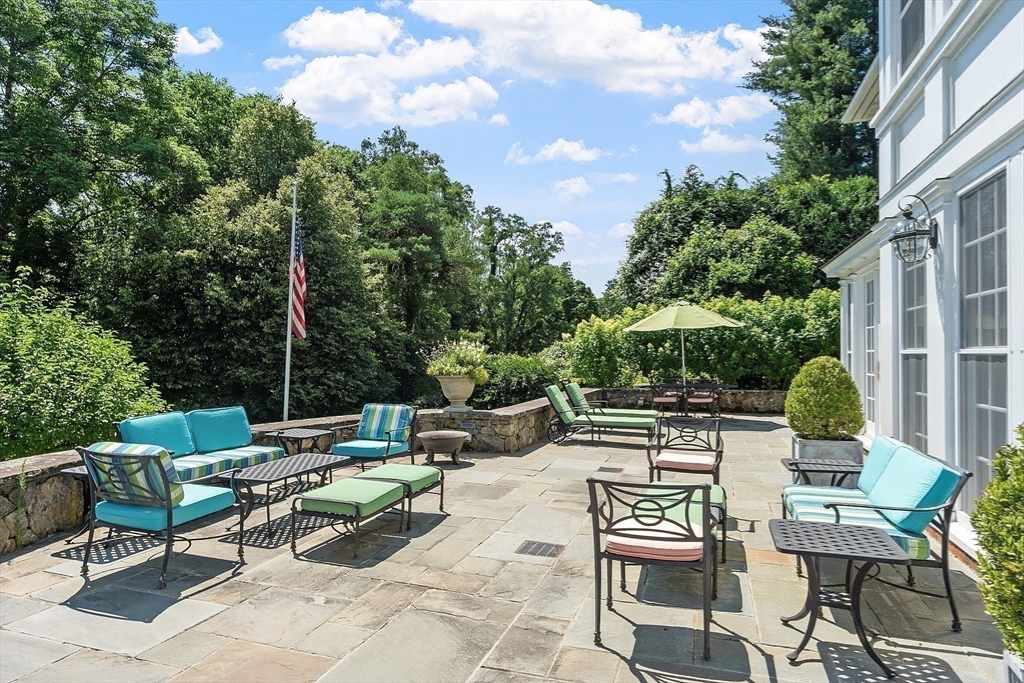 Concord, Massachusetts, 01742, United States, 5 Bedrooms Bedrooms, ,8 BathroomsBathrooms,Residential,For Sale,1932676