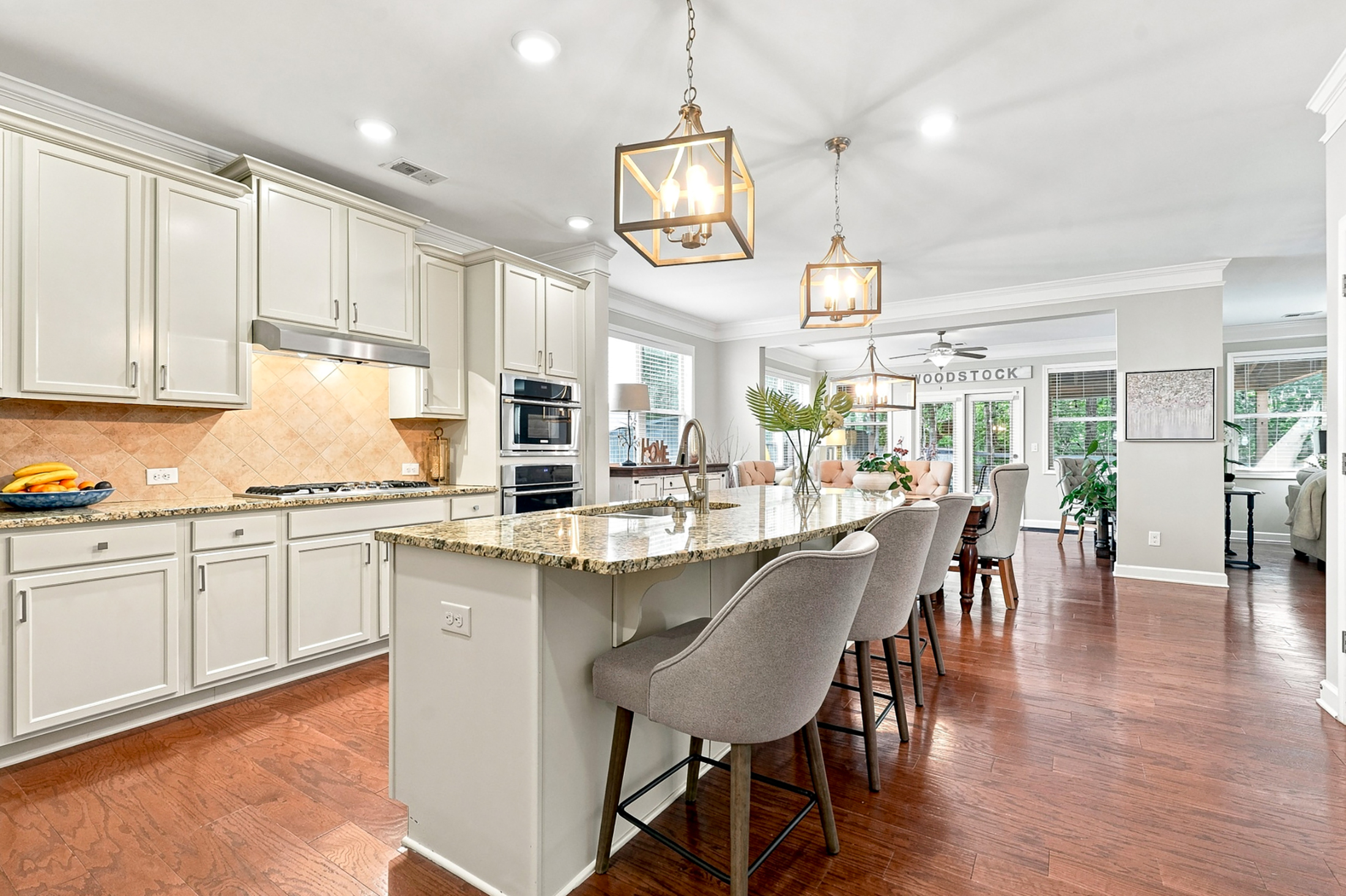  Exceptional Home in the Heart of Downtown Woodstock - 物件實景