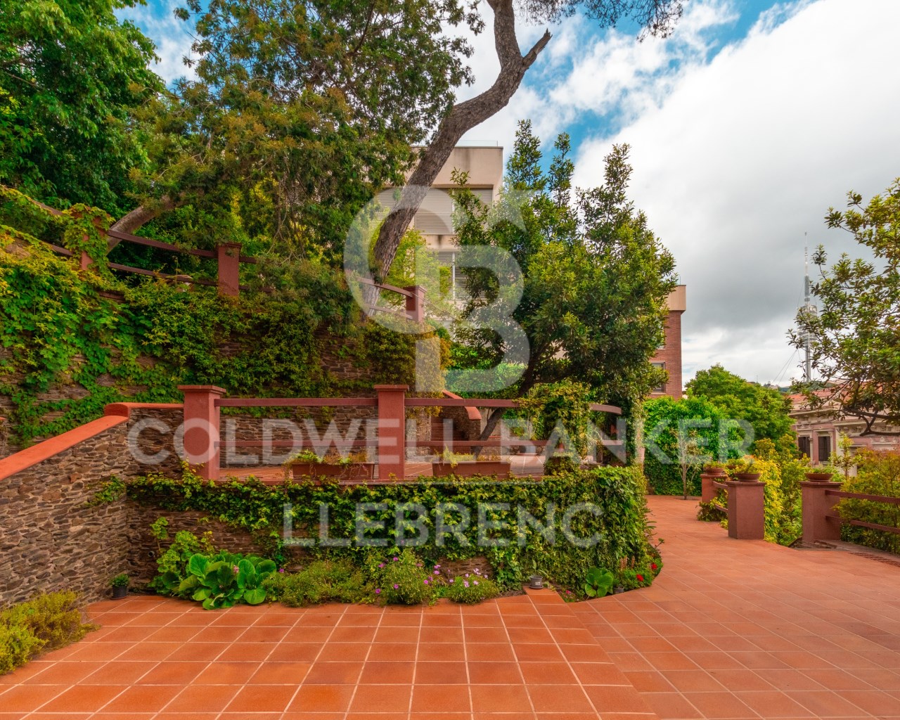 Barcelona, Catalonia, ES, 4 Bedrooms Bedrooms, ,3 BathroomsBathrooms,Residential,For Sale,1827300