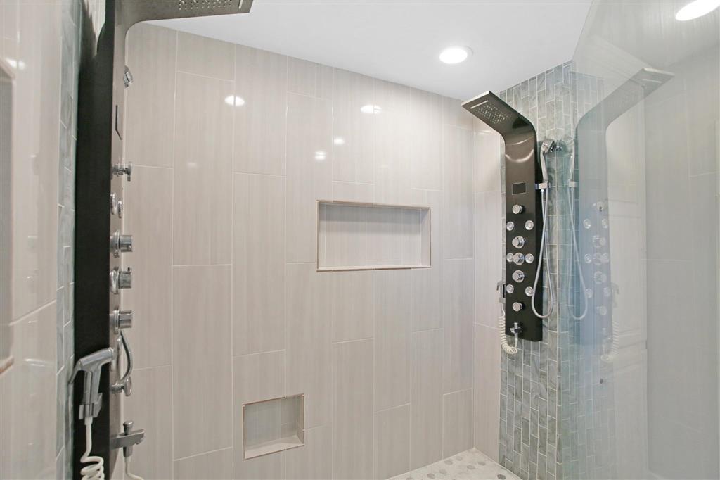 Lake Charles, Louisiana, 70605, United States, 4 Bedrooms Bedrooms, ,4 BathroomsBathrooms,Residential,For Sale,1979416