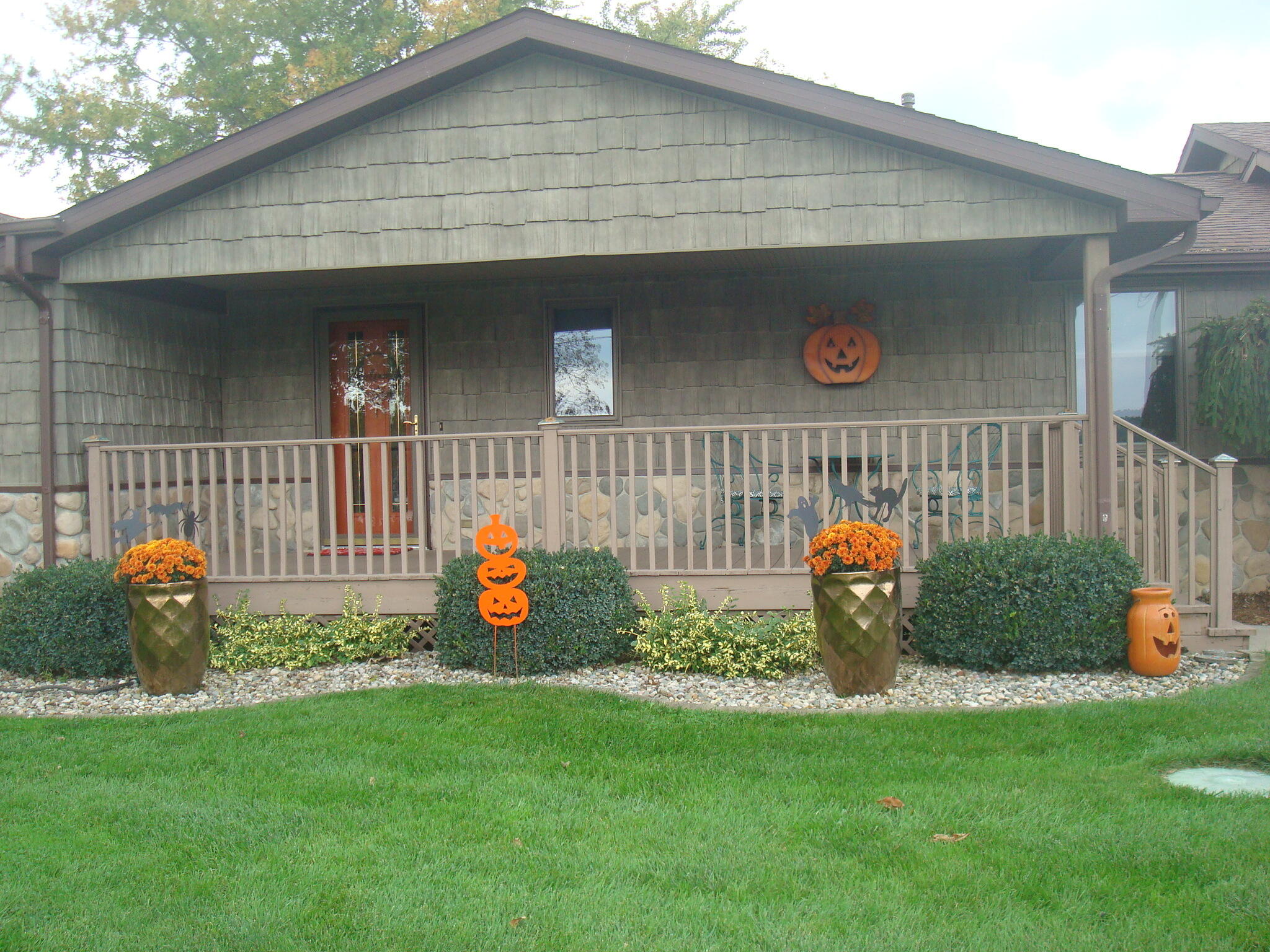 Camden, Michigan, 49232, United States, 5 Bedrooms Bedrooms, ,3 BathroomsBathrooms,Residential,For Sale,1887942