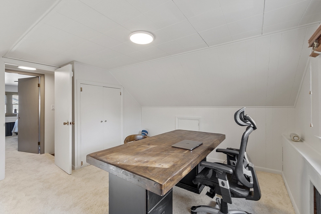 Peabody, Massachusetts, 01960, United States, 4 Bedrooms Bedrooms, ,1 BathroomBathrooms,Residential,For Sale,1990293