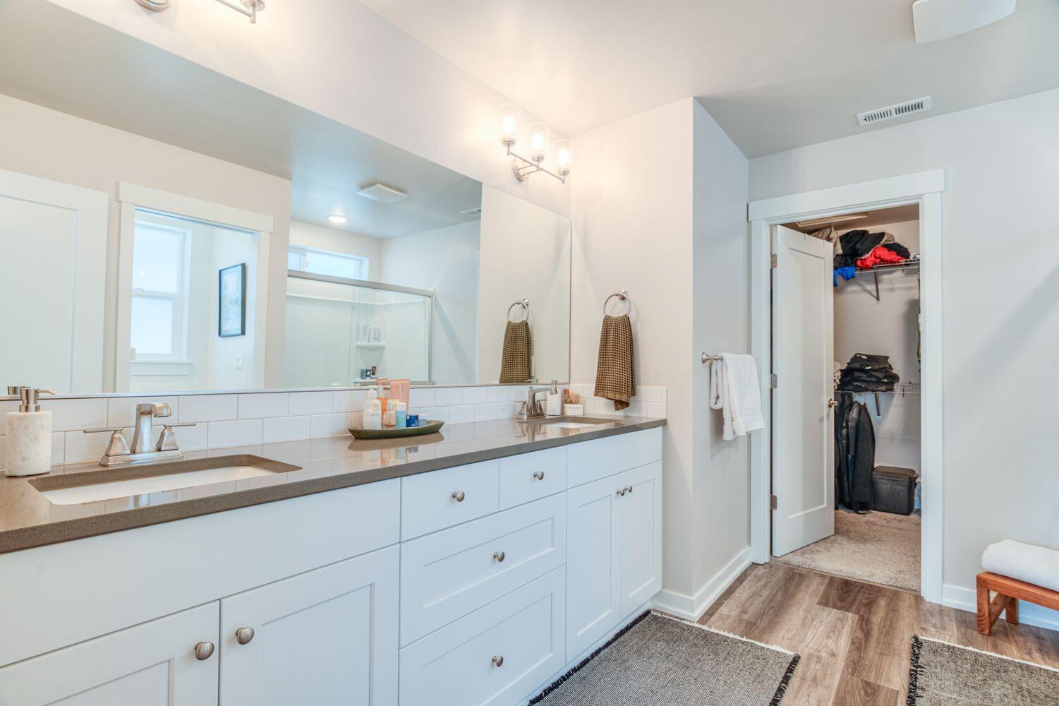 Bend, Oregon, 97702, United States, 3 Bedrooms Bedrooms, ,3 BathroomsBathrooms,Residential,For Sale,1977775