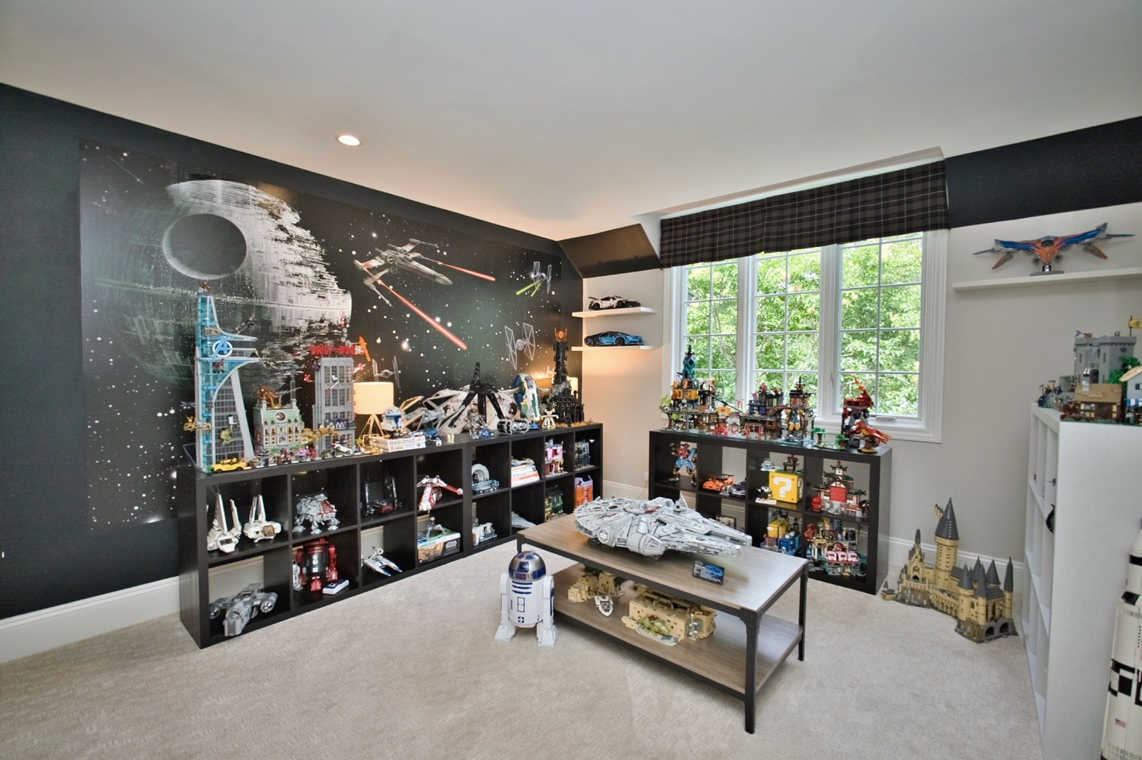 Lake Forest, Illinois, 60045, United States, 4 Bedrooms Bedrooms, ,5 BathroomsBathrooms,Residential,For Sale,2038354