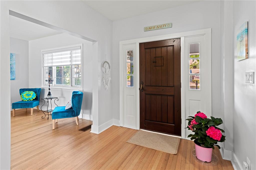 Sarasota, Florida, 34243, United States, 3 Bedrooms Bedrooms, ,3 BathroomsBathrooms,Residential,For Sale,1796778