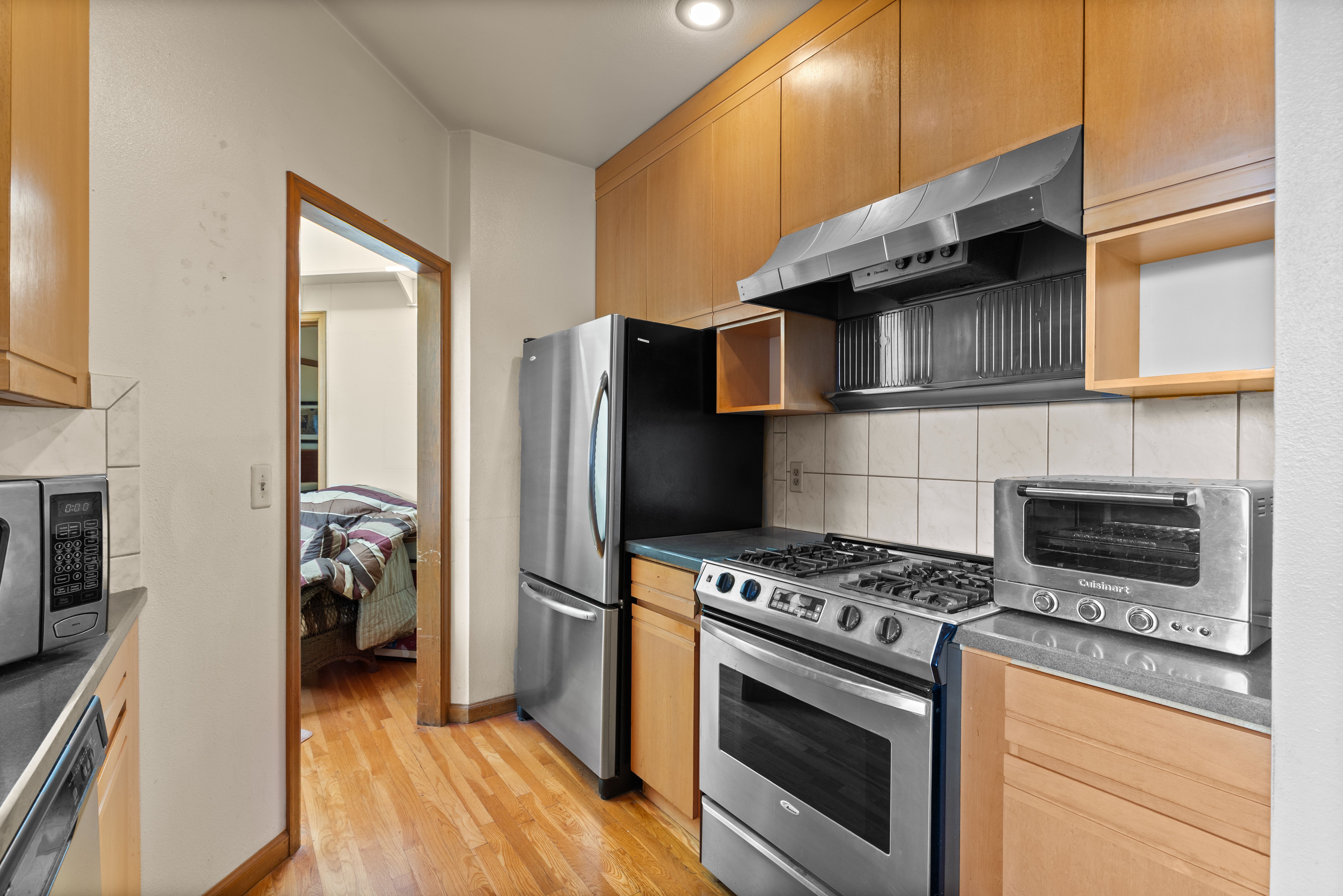  PRIME EAST WASHINGTON PARK OPPORTUNITY - BUILD, RENOVATE OR MAKE IT YOUR OWN - 物件實景