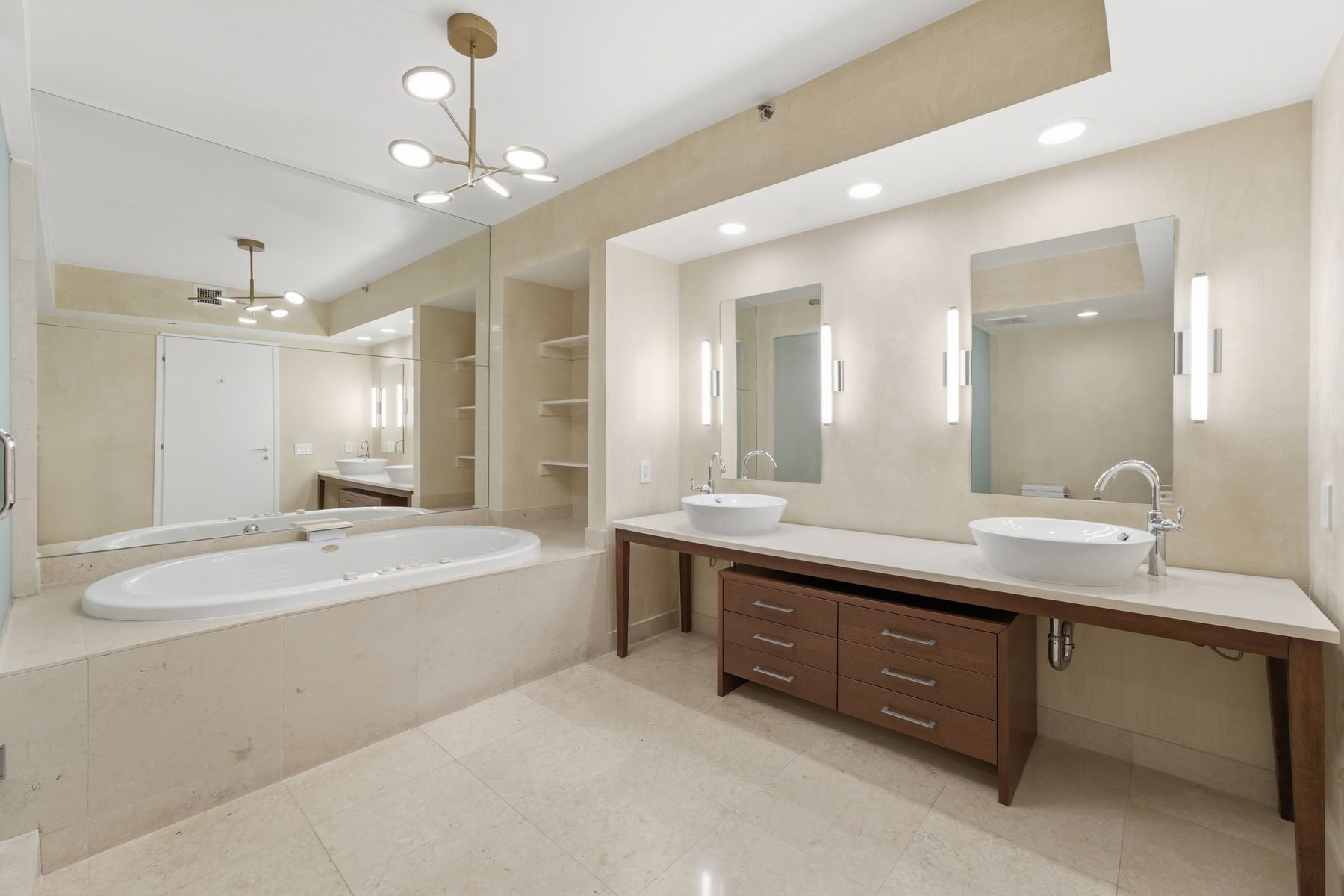  450 Alton Rd, Miami Beach, FL, 33139 - 物件實景