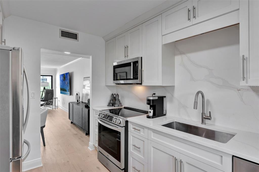 Winter Park, Florida, 32789, United States, 2 Bedrooms Bedrooms, ,1 BathroomBathrooms,Residential,For Sale,1794385