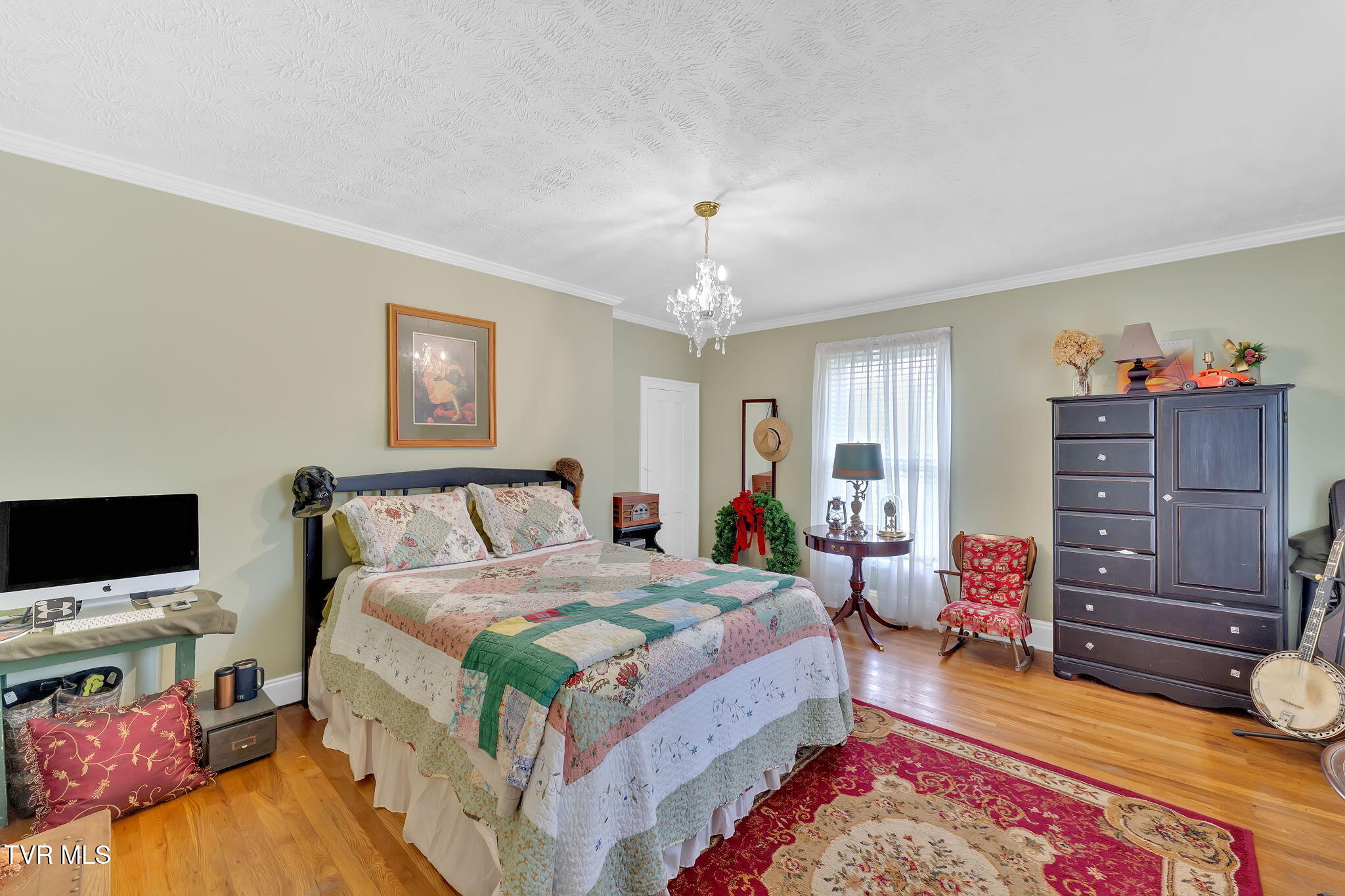 Roan Mountain, Tennessee, 37687, United States, 4 Bedrooms Bedrooms, ,2 BathroomsBathrooms,Residential,For Sale,2010992