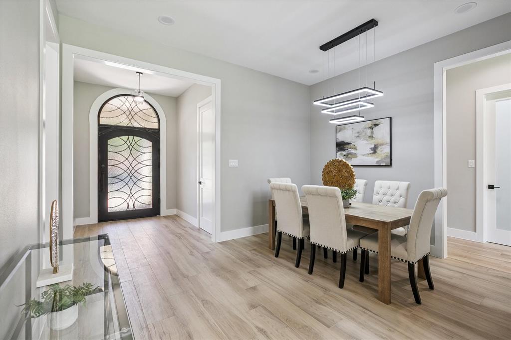 Arlington, Texas, 76012, United States, 4 Bedrooms Bedrooms, ,3 BathroomsBathrooms,Residential,For Sale,1976535