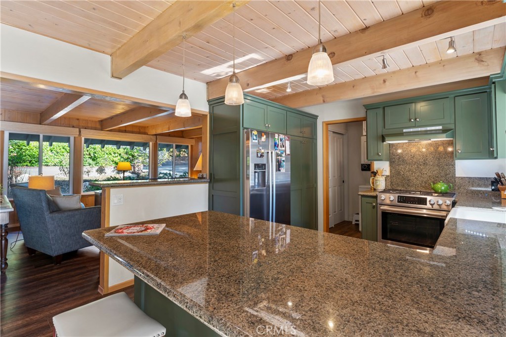 Lake Arrowhead, California, 92352, United States, 4 Bedrooms Bedrooms, ,2 BathroomsBathrooms,Residential,For Sale,2003409