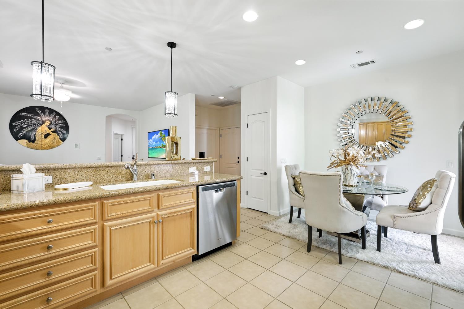 Roseville, California, 95747, United States, 2 Bedrooms Bedrooms, ,2 BathroomsBathrooms,Residential,For Sale,1918071