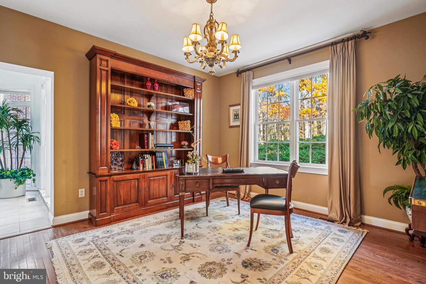 North Bethesda, Maryland, 20852, United States, 5 Bedrooms Bedrooms, ,5 BathroomsBathrooms,Residential,For Sale,1991971