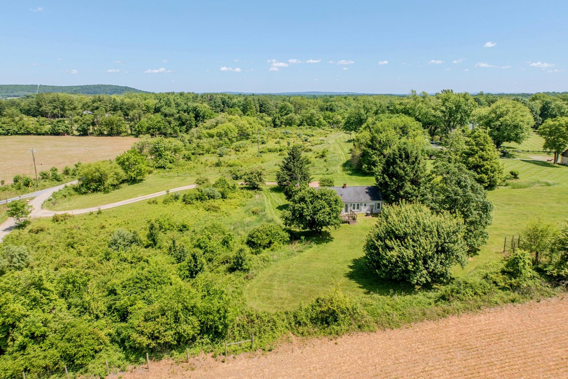  35339 Appalachian Trail Road, Round Hill, VA 20141 - 物件實景