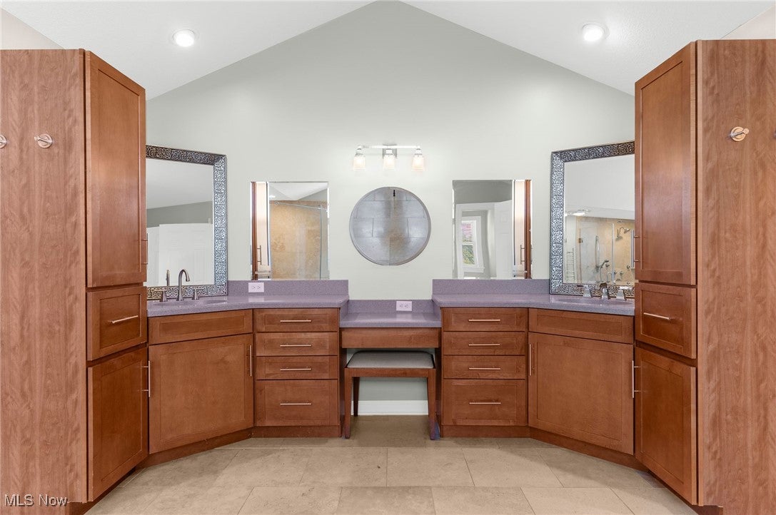 Canfield, Ohio, 44406, United States, 5 Bedrooms Bedrooms, ,5 BathroomsBathrooms,Residential,For Sale,2005760