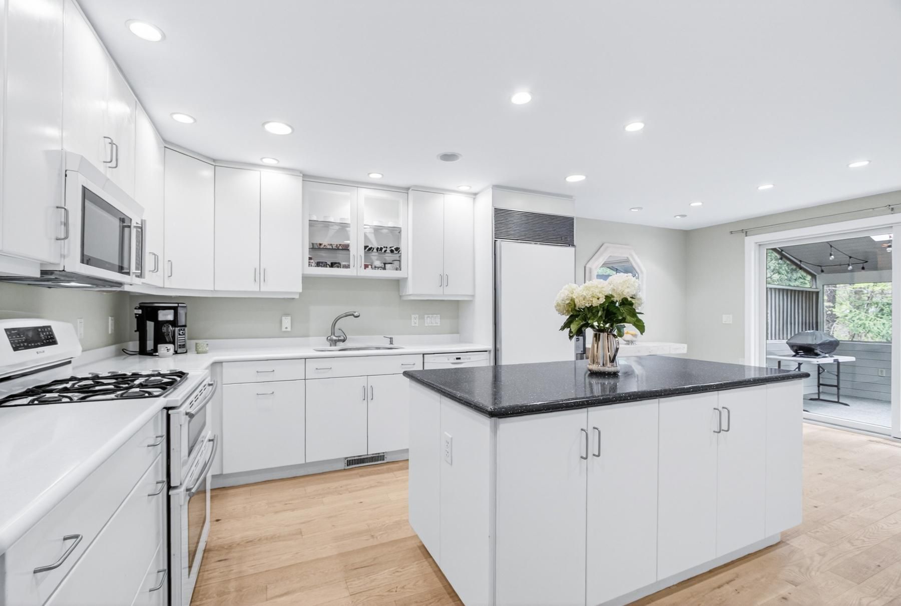  4 Deer Grass Ln, Acton, MA, 01720 - 物件實景