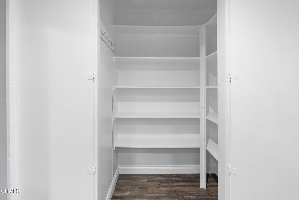 Ventura, California, 93004, United States, 2 Bedrooms Bedrooms, ,2 BathroomsBathrooms,Residential,For Sale,1934280