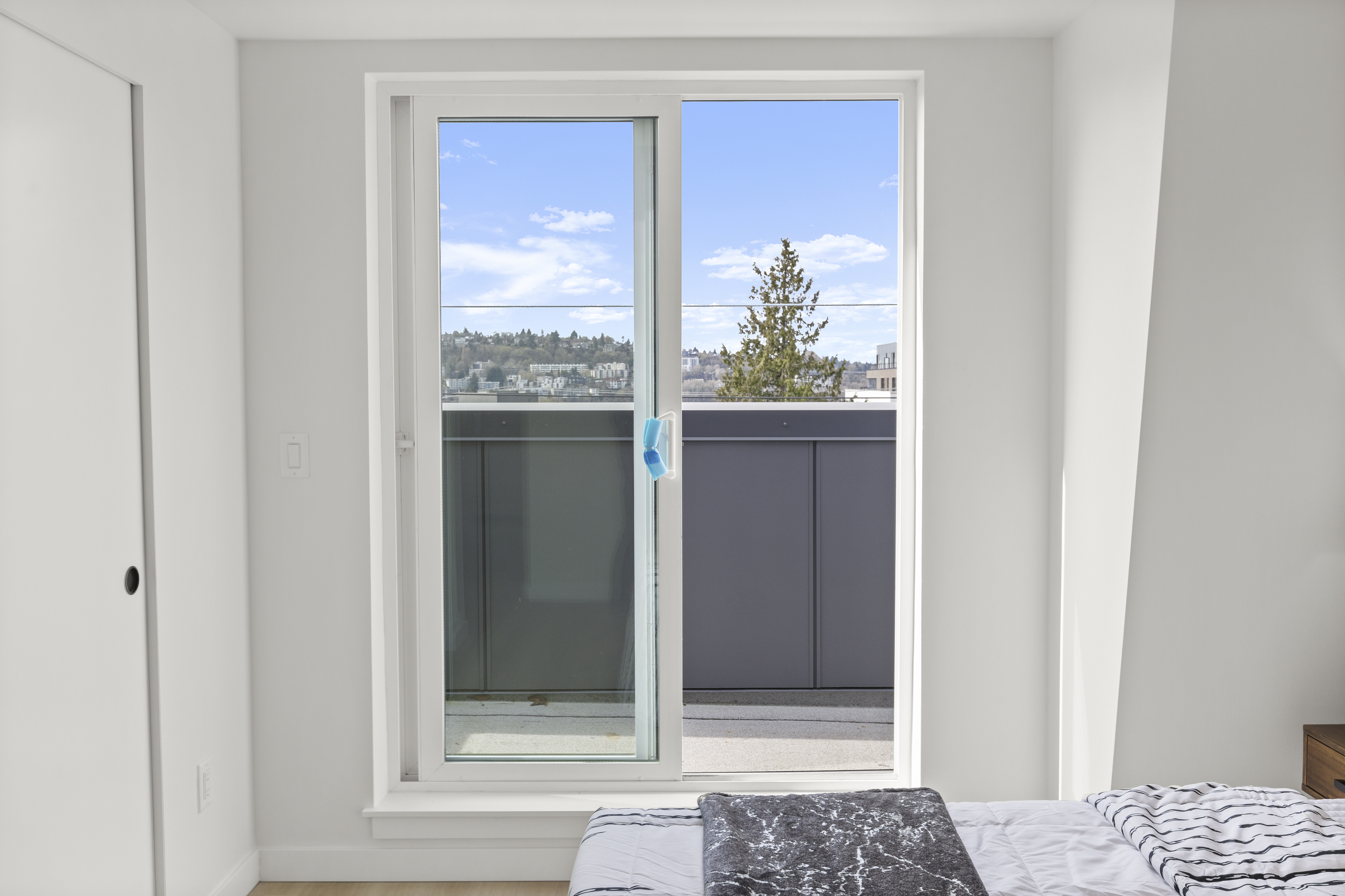  2374 Franklin Ave E, Seattle, WA 98102 - 物件實景