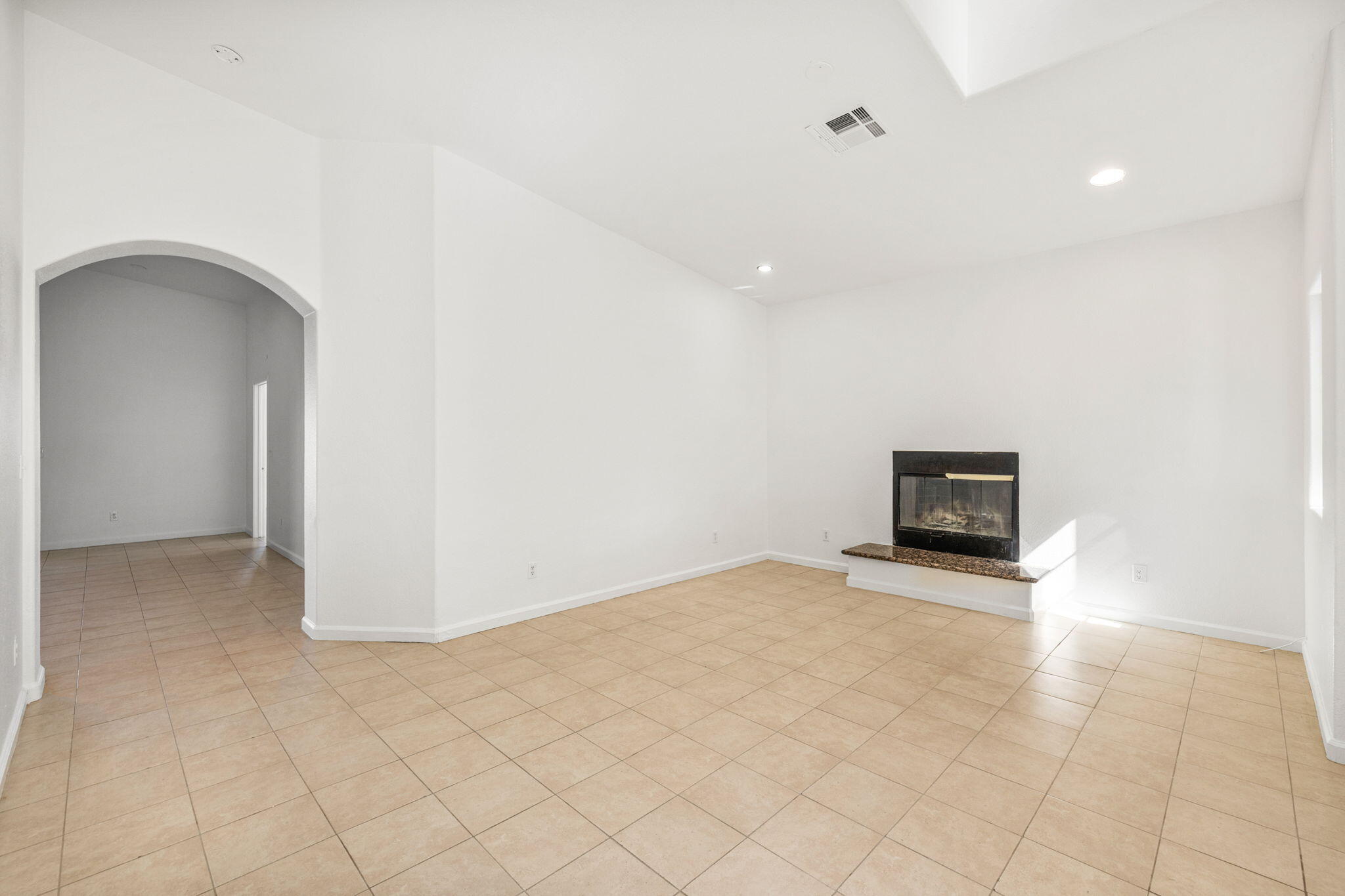 Desert Hot Springs, California, 92241, United States, 4 Bedrooms Bedrooms, ,3 BathroomsBathrooms,Residential,For Sale,1987511