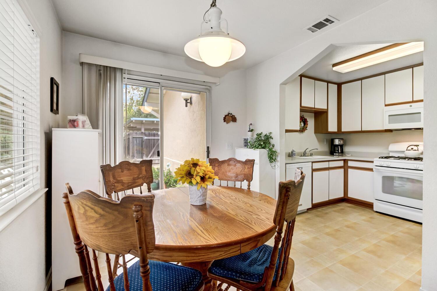 Davis, California, 95616, United States, 3 Bedrooms Bedrooms, ,1 BathroomBathrooms,Residential,For Sale,1989480