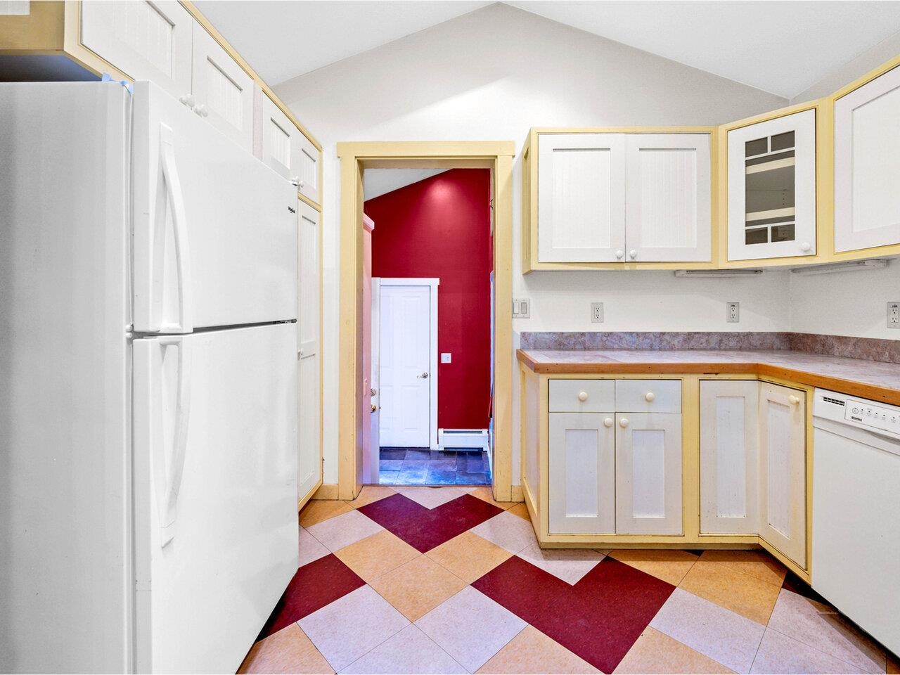 Montpelier, Vermont, 05602, United States, 3 Bedrooms Bedrooms, ,3 BathroomsBathrooms,Residential,For Sale,1900935