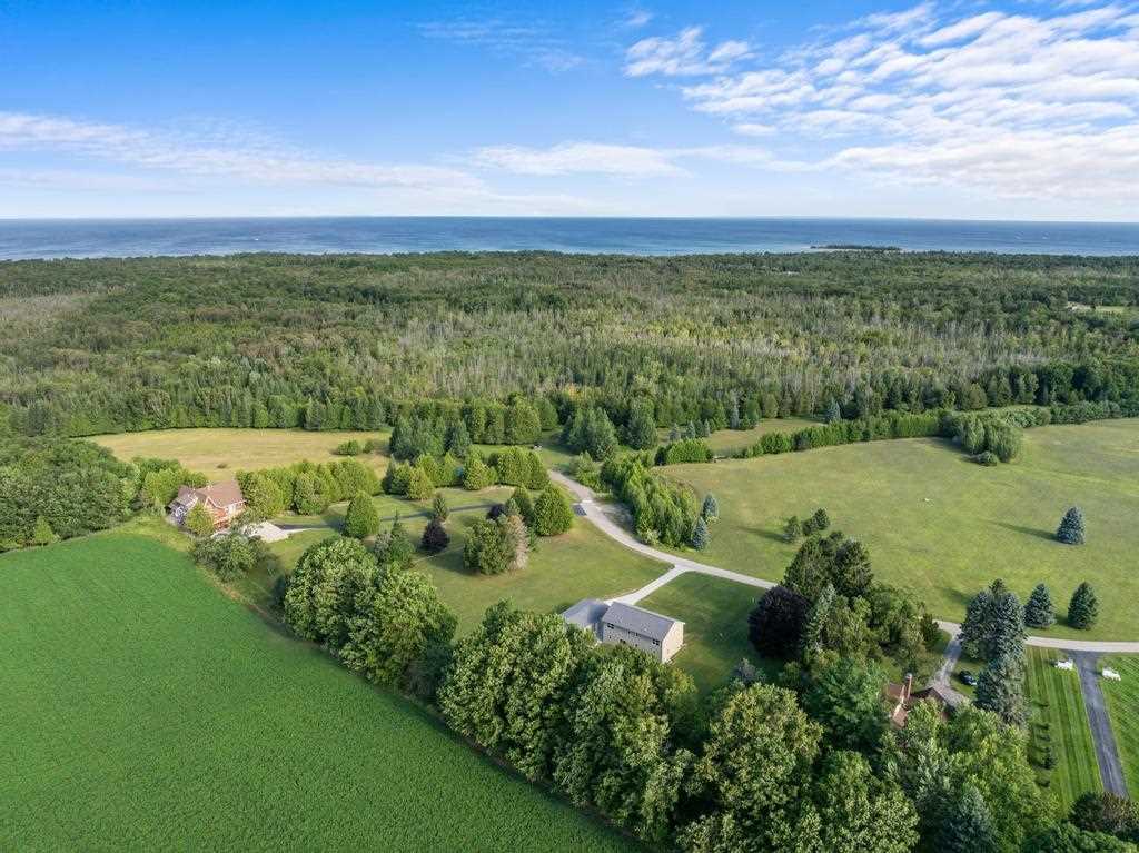 Charlevoix, Michigan, 49720, United States, 5 Bedrooms Bedrooms, ,3 BathroomsBathrooms,Residential,For Sale,1916924