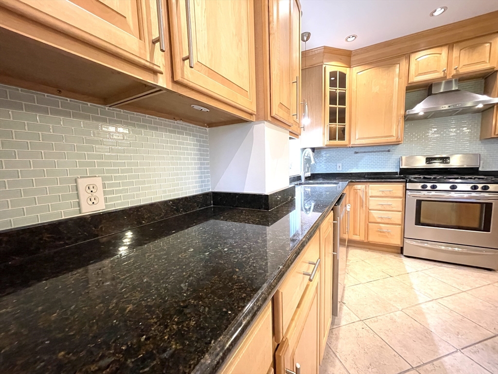 Beverly, Massachusetts, 01915, United States, 4 Bedrooms Bedrooms, ,3 BathroomsBathrooms,Residential,For Sale,1987739