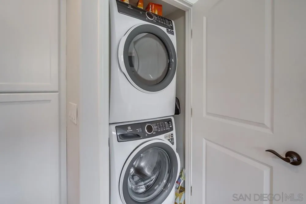 San Diego, California, 92109, United States, 2 Bedrooms Bedrooms, ,3 BathroomsBathrooms,Residential,For Sale,1901118