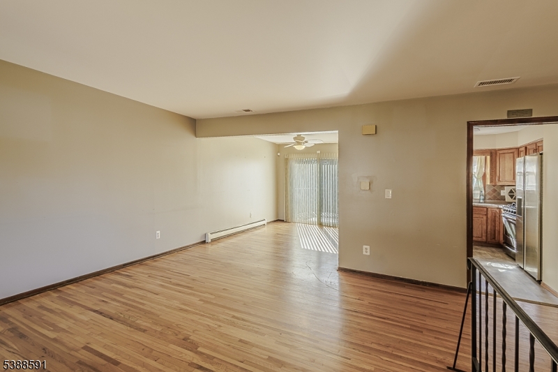 Plainfield City, New Jersey, 07060, United States, 4 Bedrooms Bedrooms, ,2 BathroomsBathrooms,Residential,For Sale,1961525