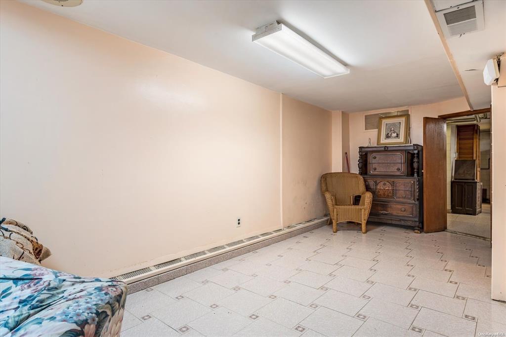 Brooklyn, New York, 11204, United States, 5 Bedrooms Bedrooms, ,3 BathroomsBathrooms,Residential,For Sale,1809100