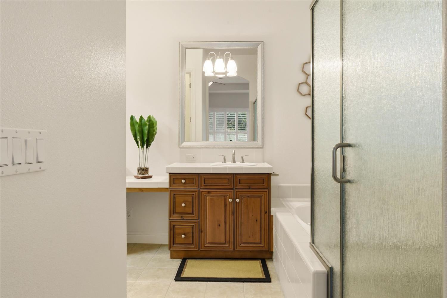 Clovis, California, 93619, United States, 3 Bedrooms Bedrooms, ,2 BathroomsBathrooms,Residential,For Sale,2005966