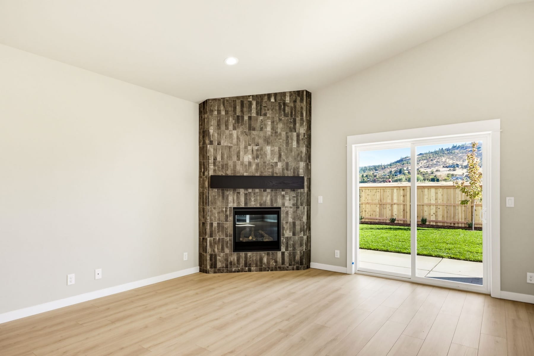  3220 Garner Way Medford, OR 97504 - 物件實景