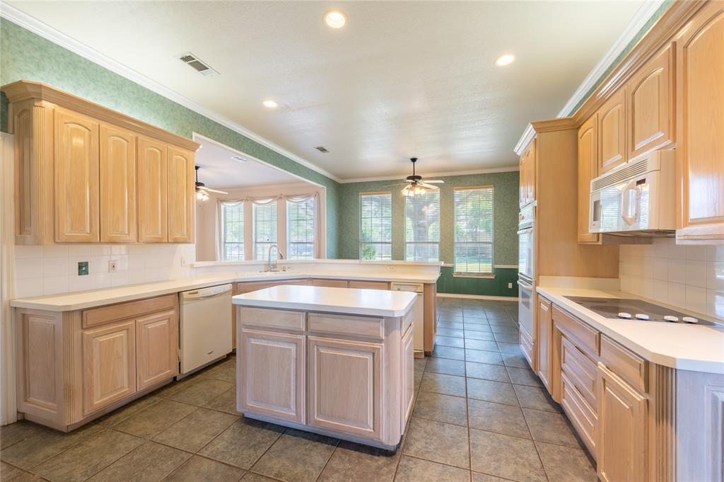Crowley, Texas, 76036, United States, 4 Bedrooms Bedrooms, ,3 BathroomsBathrooms,Residential,For Sale,1930619