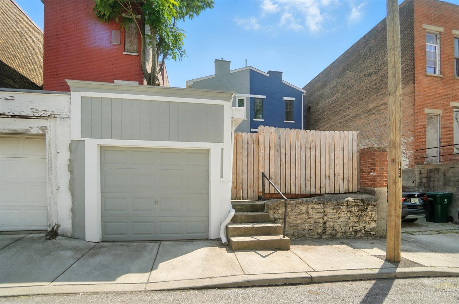 Cincinnati, Ohio, 45214, United States, 4 Bedrooms Bedrooms, ,3 BathroomsBathrooms,Residential,For Sale,1955713