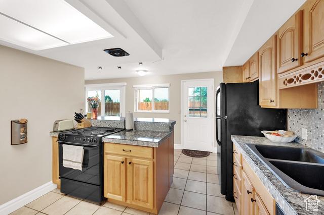 Sandy, Utah, 84094, United States, 3 Bedrooms Bedrooms, ,2 BathroomsBathrooms,Residential,For Sale,1981855