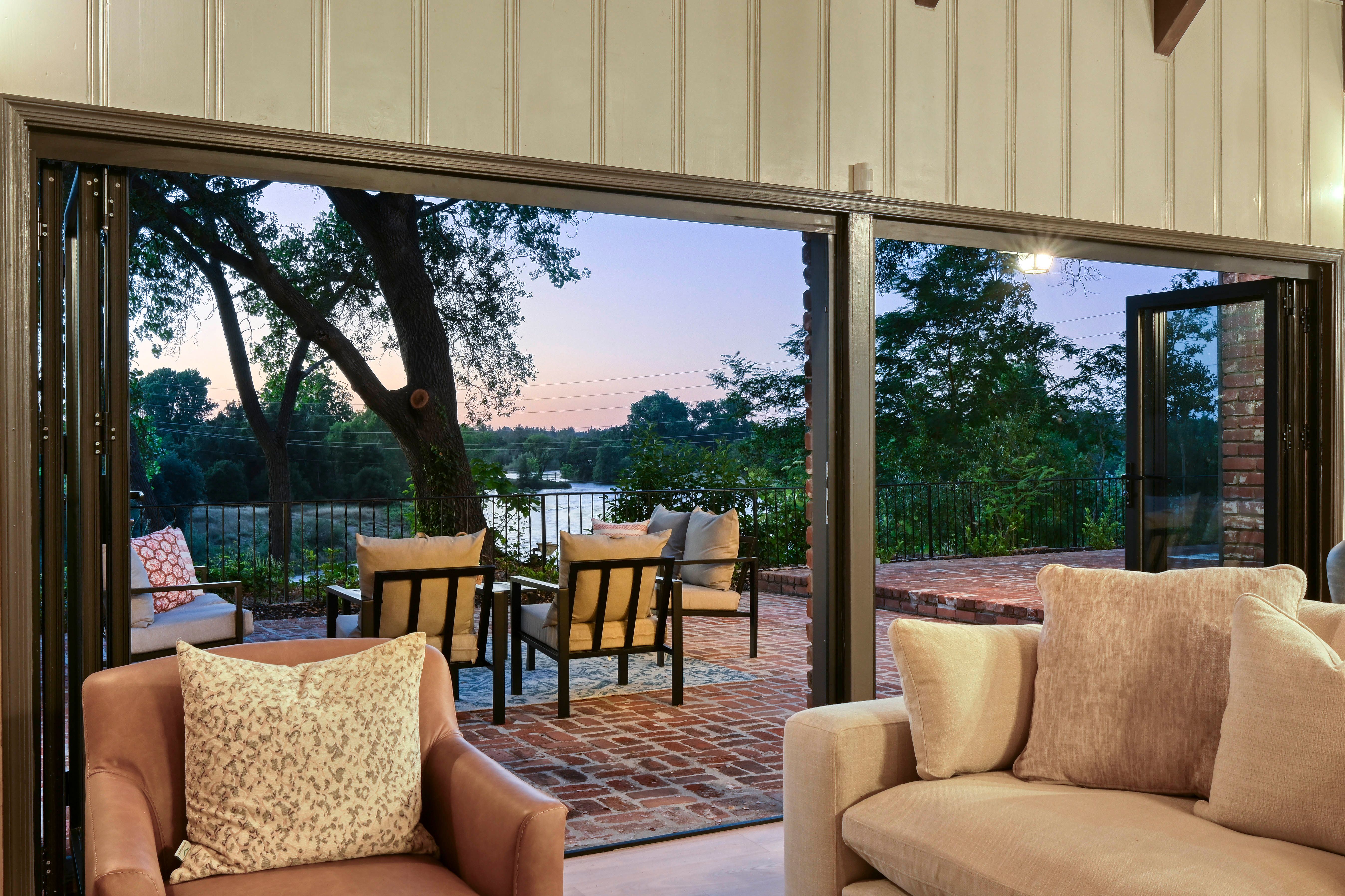  9815 Mira Del Rio Drive, Sacramento, CA 95827 - 物件實景
