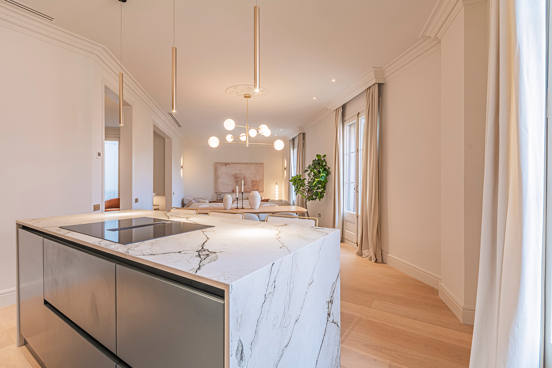  Designer Upper-Floor Apartment with Private Terrace in the Quadrat d’Or - 物件實景