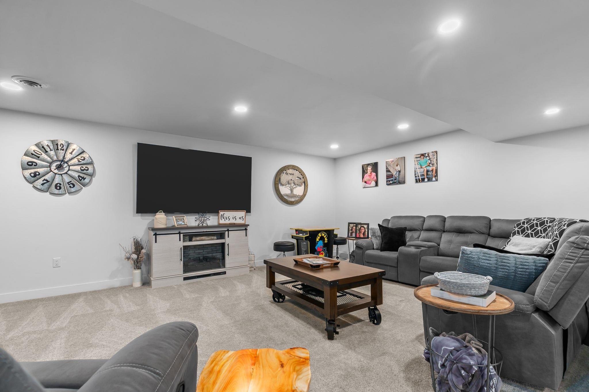 Sherwood, Wisconsin, 54169, United States, 4 Bedrooms Bedrooms, ,4 BathroomsBathrooms,Residential,For Sale,1977461