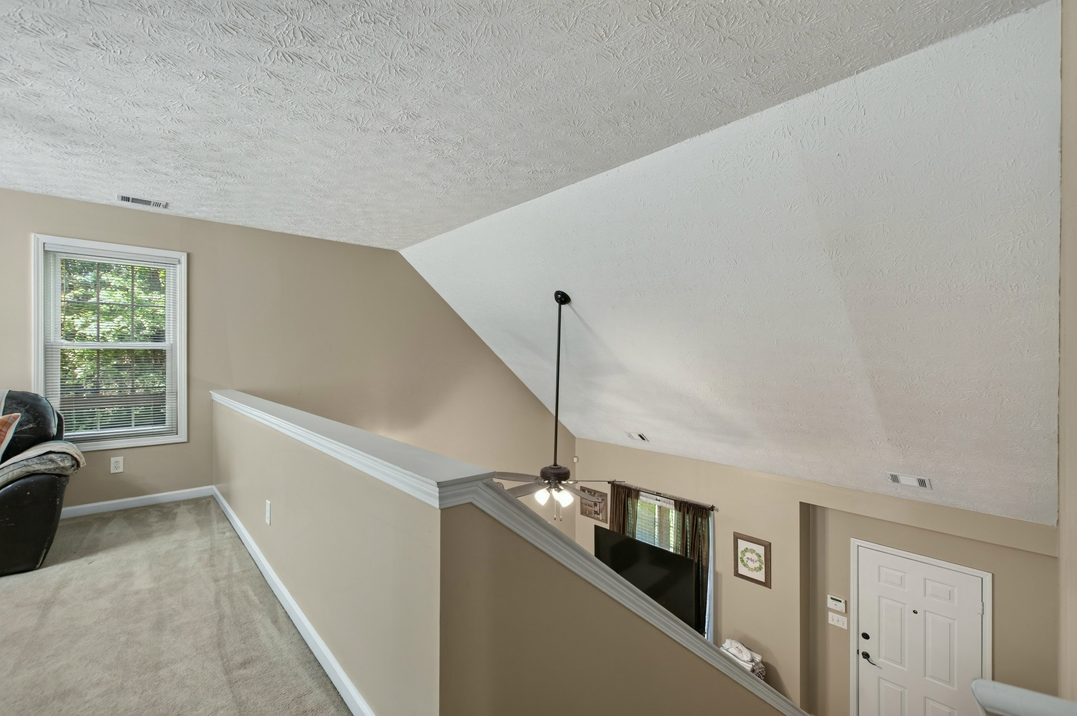  Charming Home on an Expansive 2.8+/- Acre Corner Lot - 物件實景