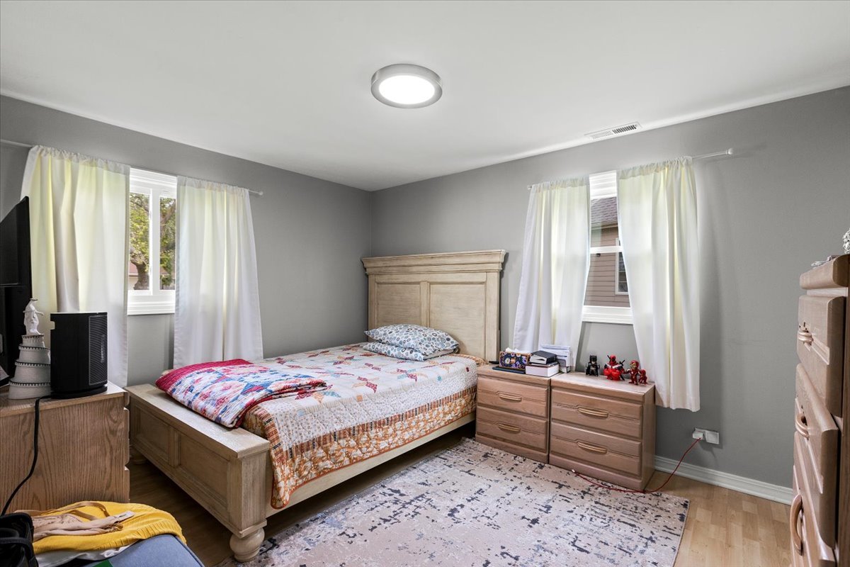 Schaumburg, Illinois, 60193, United States, 4 Bedrooms Bedrooms, ,3 BathroomsBathrooms,Residential,For Sale,1865850
