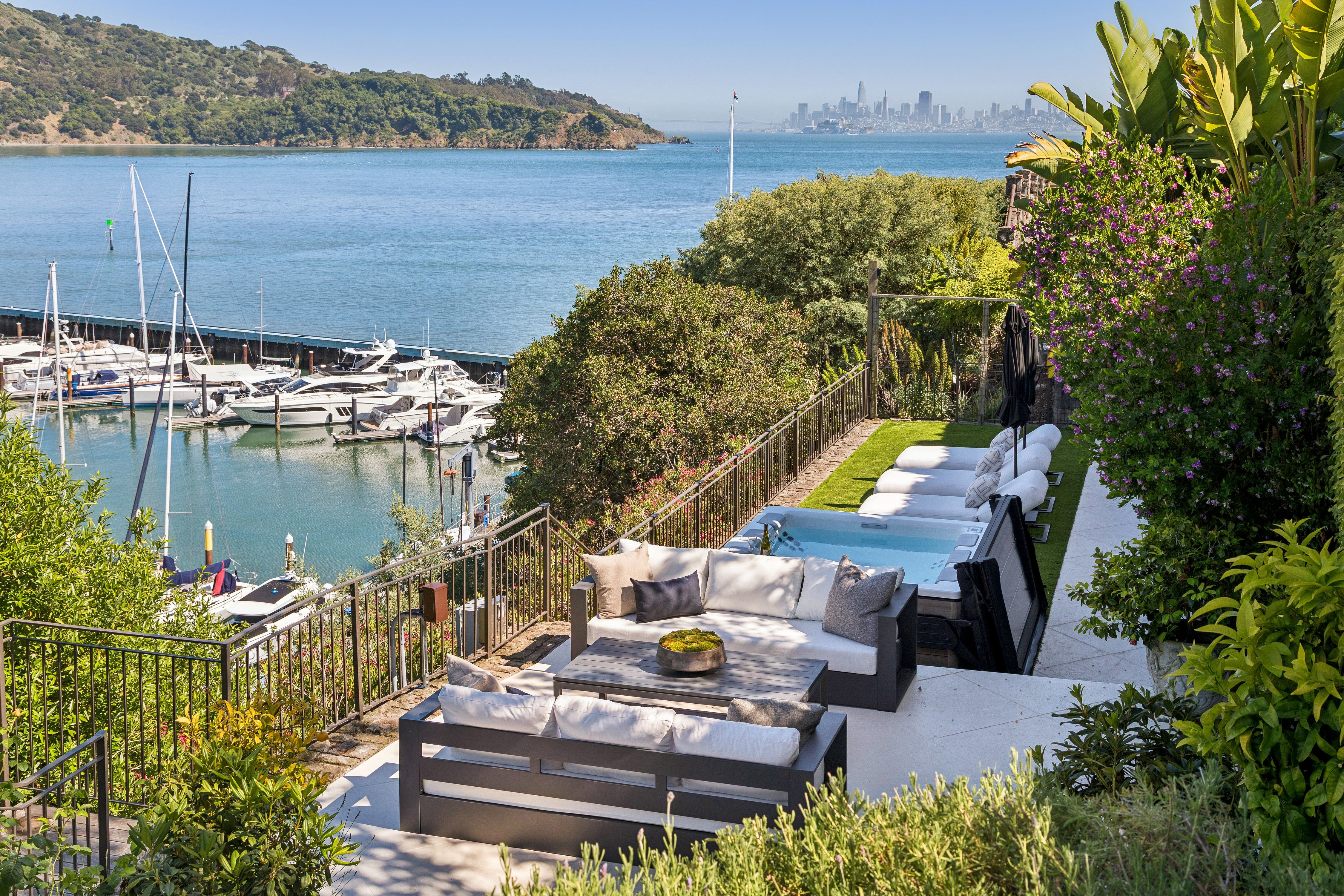  Corinthian Island Estate - 物件實景