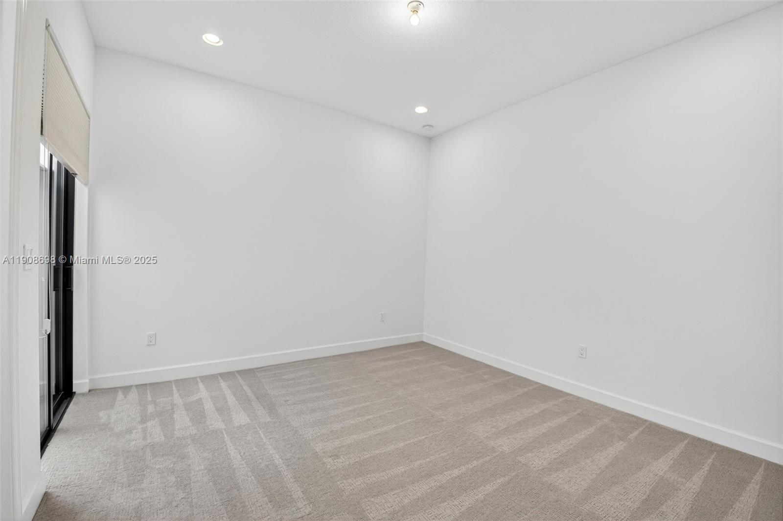 Boynton Beach, Florida, 33473, United States, 3 Bedrooms Bedrooms, ,4 BathroomsBathrooms,Residential,For Sale,1991077