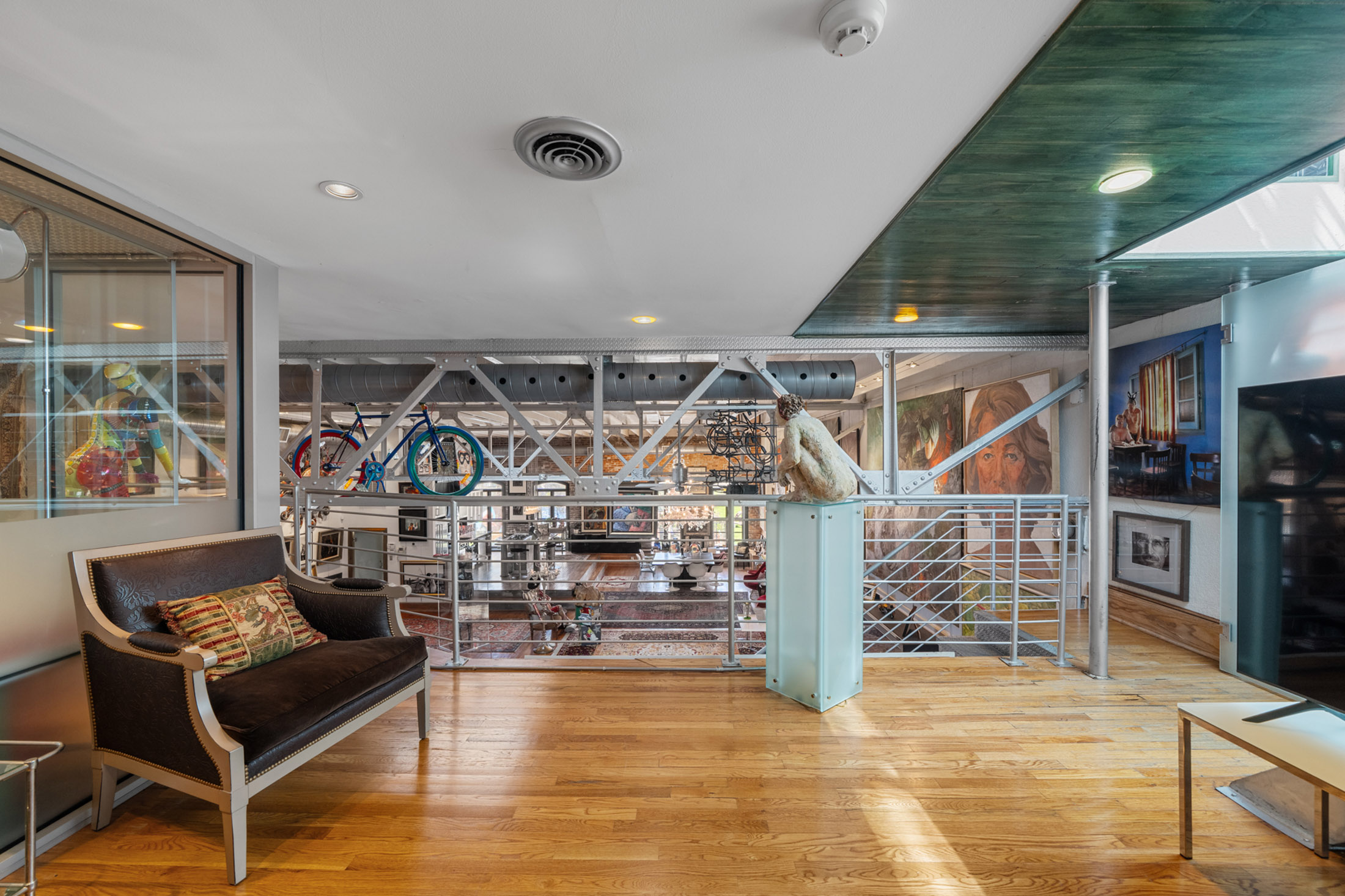  Extraordinary 1925 Landmark Live-Work Building in the Heart of Castleberry Hill - 物件實景